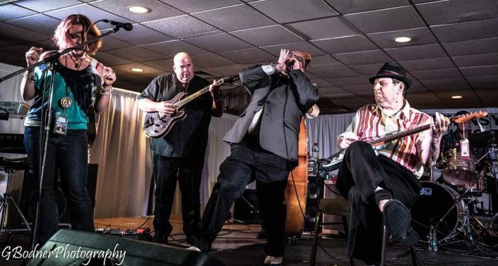 Kevin McCann and Dave Holtzman, with Ronnie Earl